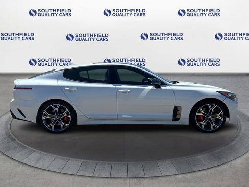 Used 2019 Kia Stinger GT2 image 8
