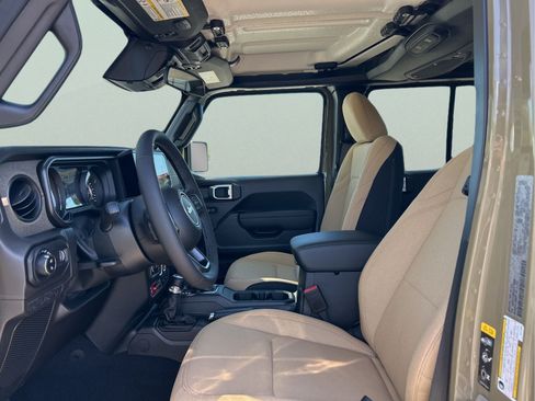 New 2026 Jeep Gladiator Willys AWD/4WD image 11