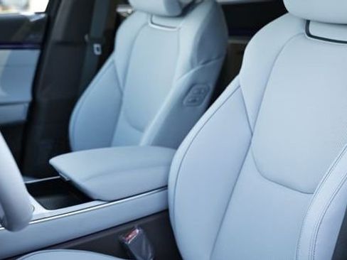 New 2026 Genesis GV70 2.5T Advanced image 22