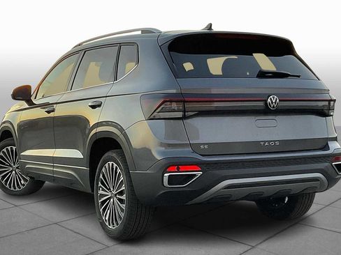 New 2025 Volkswagen Taos SE image 12