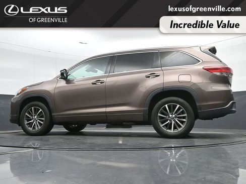 Used 2017 Toyota Highlander XLE FWD image 15