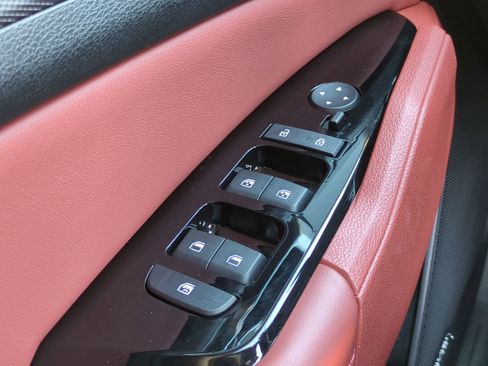 Certified 2023 Kia Sportage SX image 25