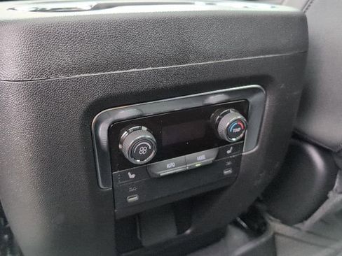 New 2026 Chevrolet Suburban High Country image 6