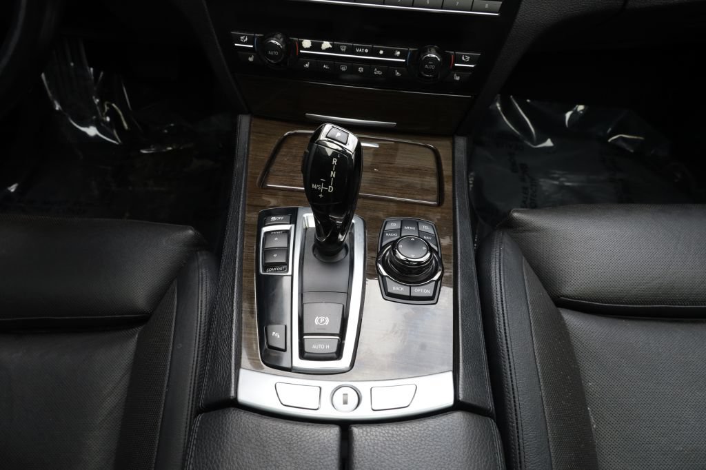 Used 2012 BMW 740Li RWD image 27