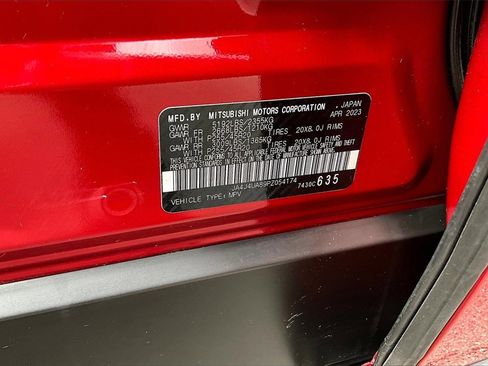 Used 2023 Mitsubishi Outlander SE image 32