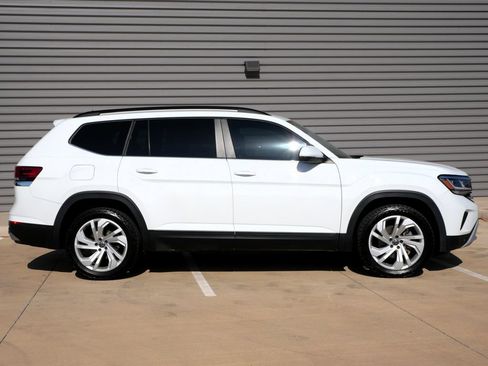 Used 2021 Volkswagen Atlas SE FWD image 2
