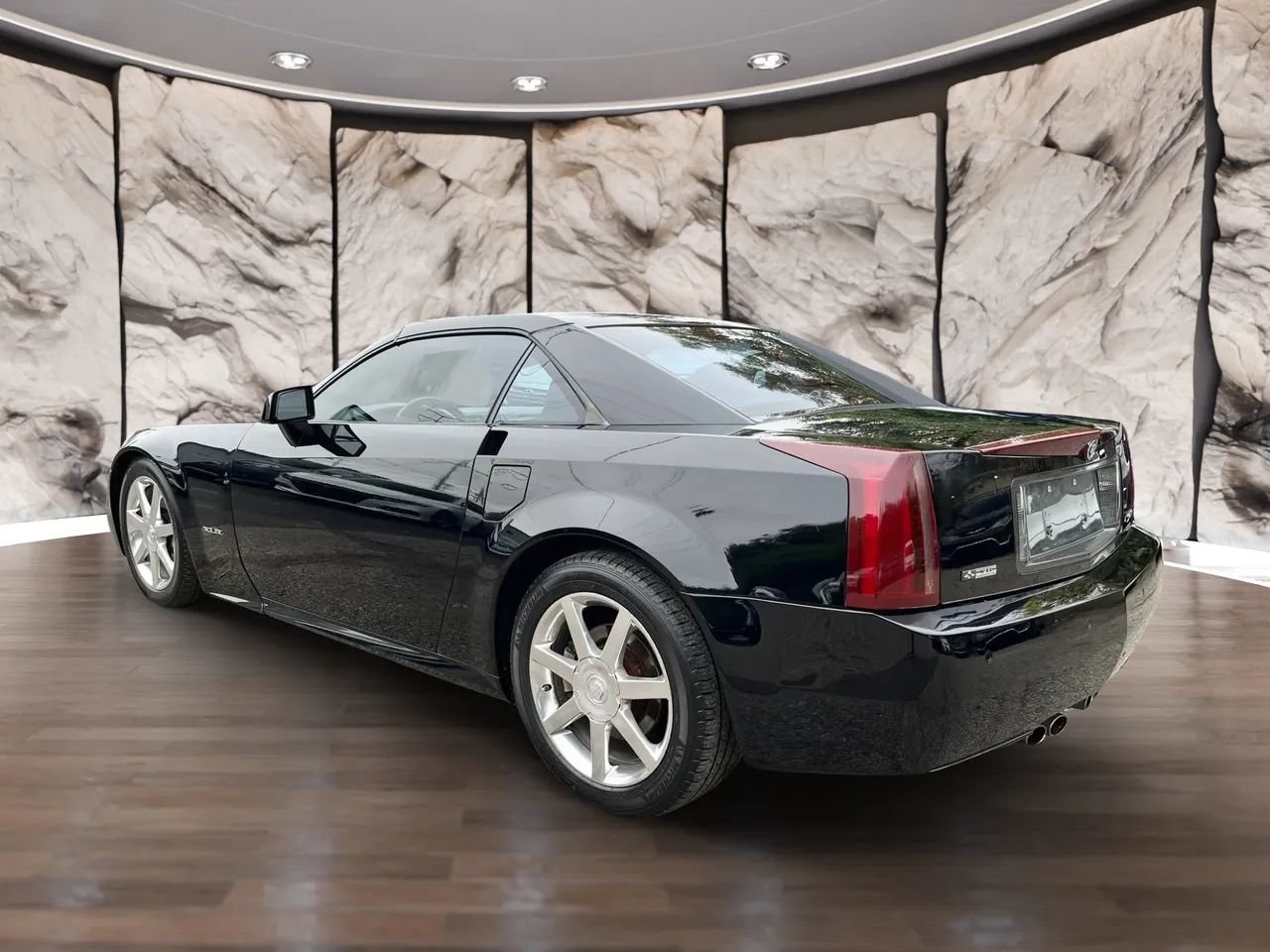 Used 2006 Cadillac XLR RWD image 5