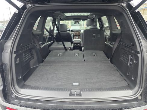 Used 2025 GMC Acadia Denali w/ LPO, Floor Liner Package image 6