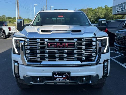 Used 2025 GMC Sierra 2500 Denali w/ Denali Reserve Package AWD/4WD image 12