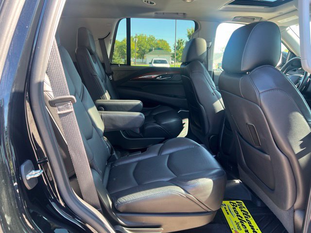 Used 2020 Cadillac Escalade Luxury AWD/4WD image 25