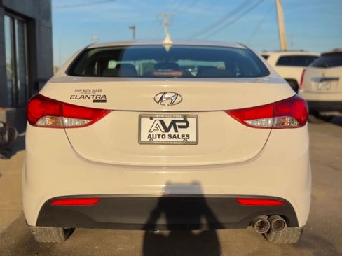 Used 2013 Hyundai Elantra image 3