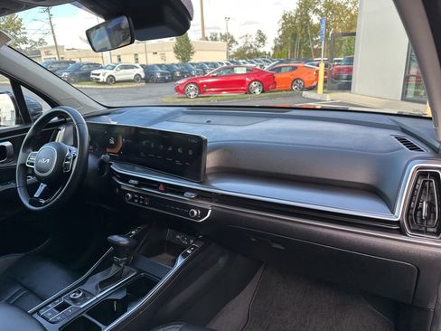 Used 2025 Kia Sorento S w/ Panoramic Sunroof Package image 15