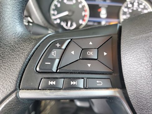 Used 2024 Nissan Sentra SV FWD image 23