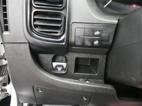 Used 2023 RAM ProMaster 2500 FWD image 18