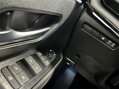 New 2025 Nissan Kicks SR w/ Illumination Package AWD/4WD image 9