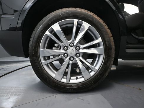 Used 2023 Cadillac XT5 Premium Luxury w/ Platinum Package image 17