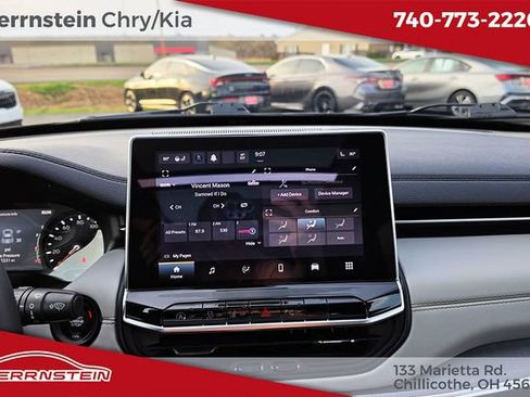 Used 2023 Jeep Compass Limited w/ Sun and Sound Group AWD/4WD image 9