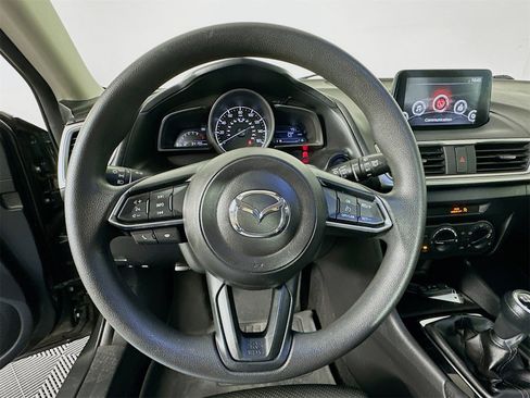 Used 2018 MAZDA MAZDA3 Sport image 11