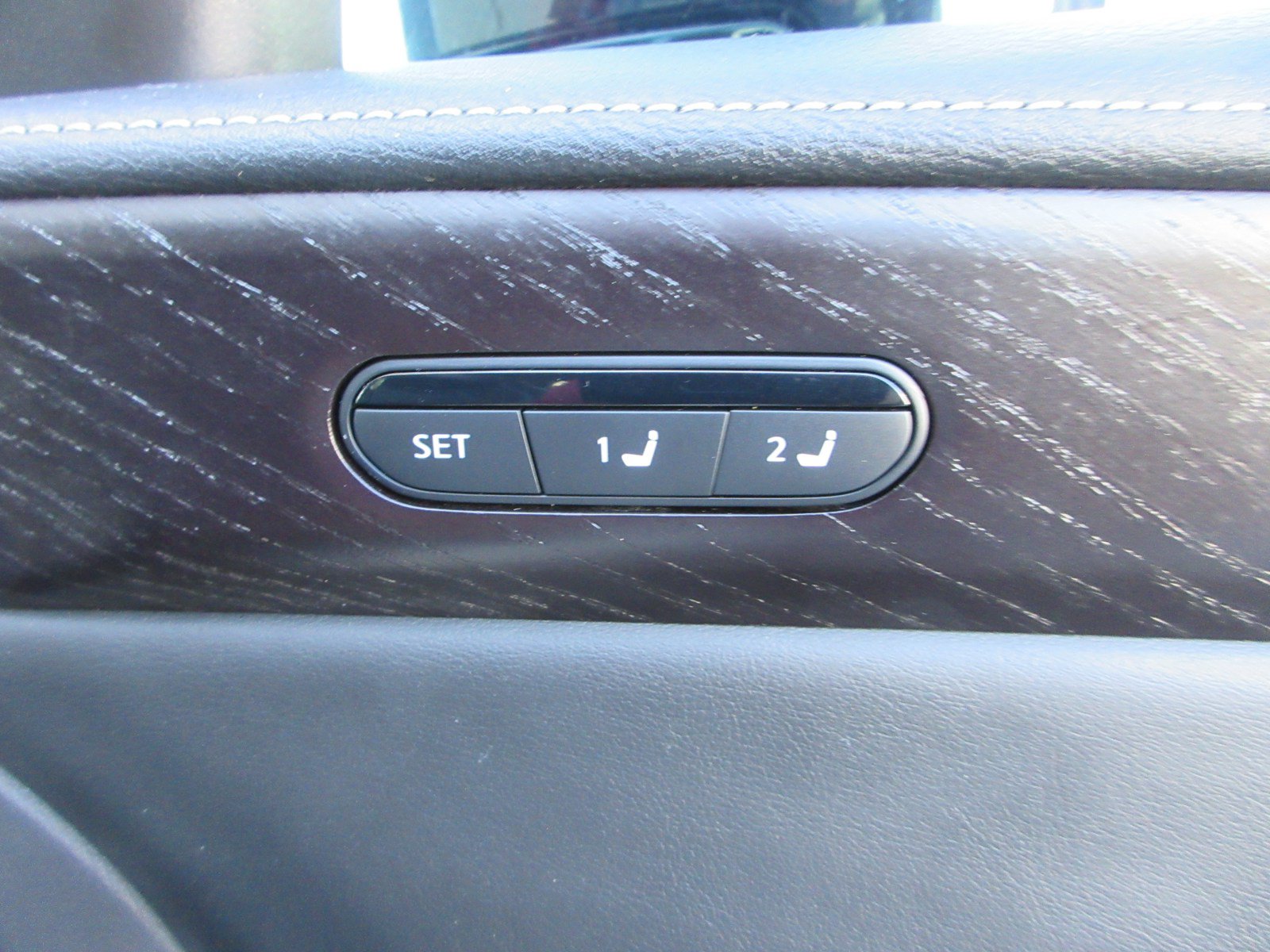 Used 2025 INFINITI QX60 Autograph w/ Cargo Package AWD/4WD image 30