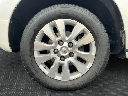 Used 2015 Toyota Sequoia Platinum image 16