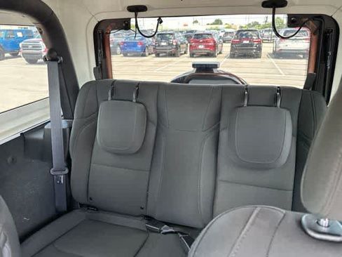 Used 2022 Jeep Wrangler Sport AWD/4WD image 6