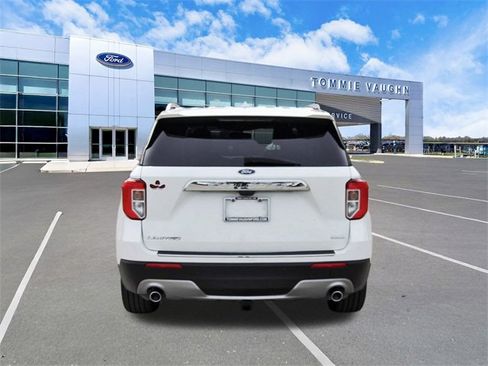 Used 2020 Ford Explorer Limited image 3