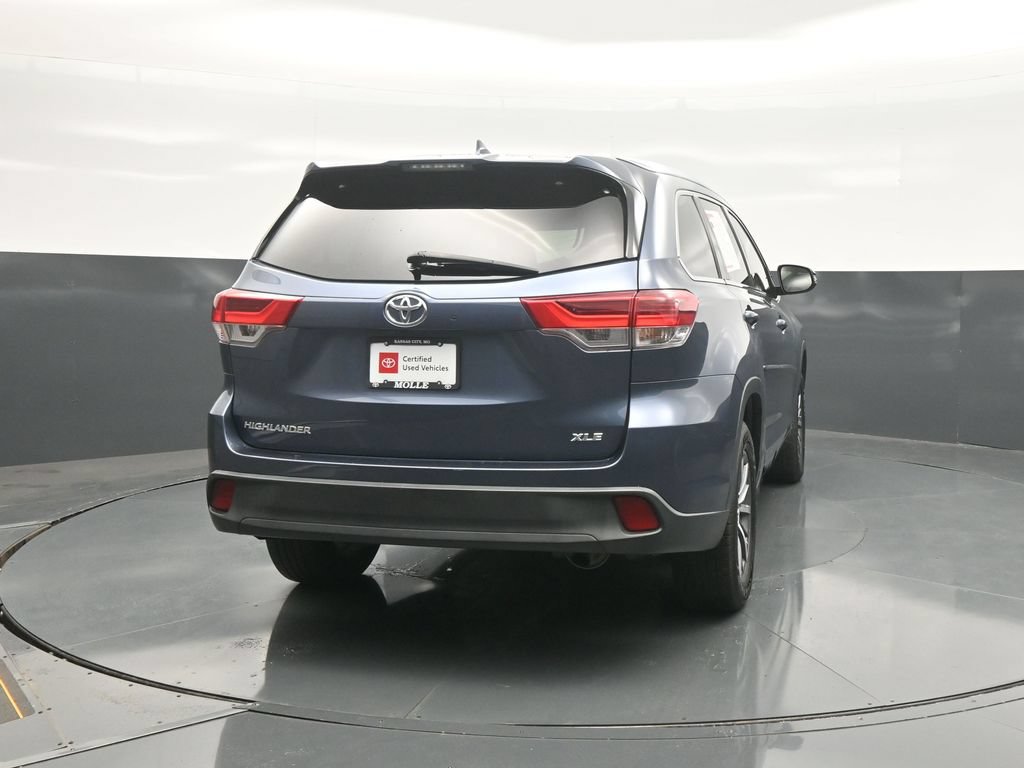 Used 2017 Toyota Highlander XLE FWD image 6