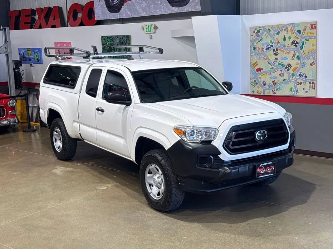 Used 2022 Toyota Tacoma SR AWD/4WD image 38