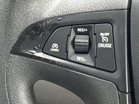 Used 2017 GMC Terrain SLE FWD image 18