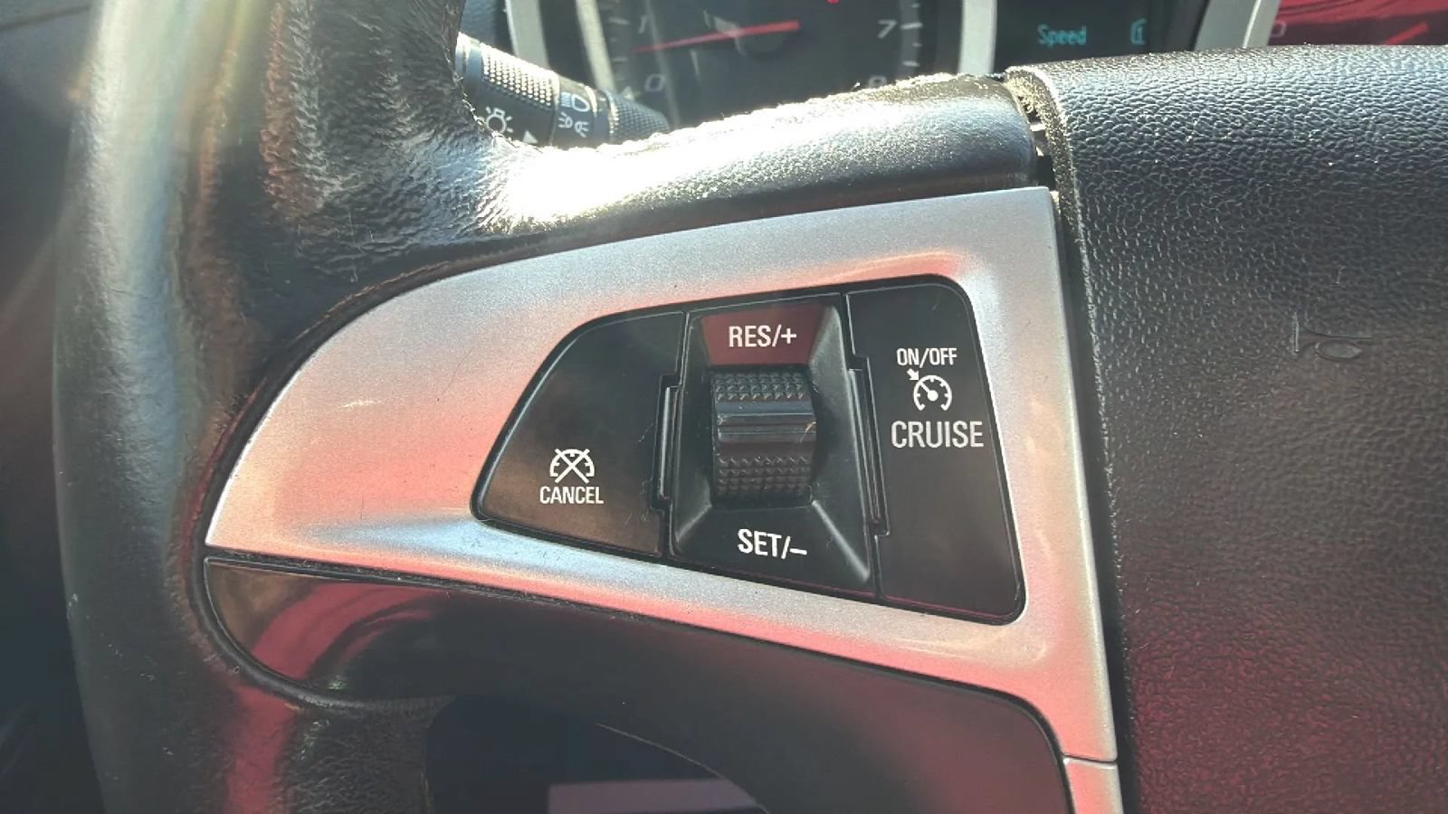 Used 2012 Chevrolet Equinox LT AWD/4WD image 23