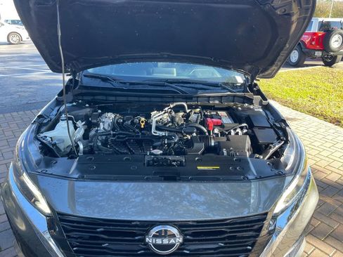 Used 2025 Nissan Altima 2.5 SV image 13