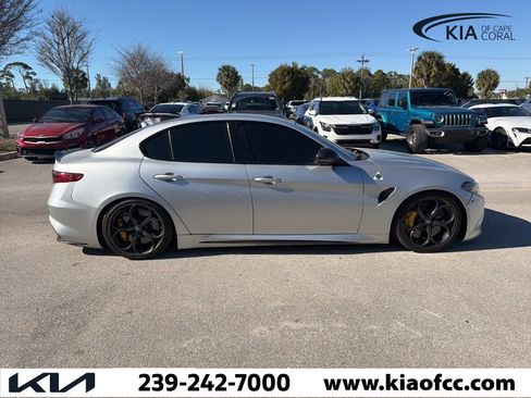 Used 2017 Alfa Romeo Giulia Quadrifoglio image 1
