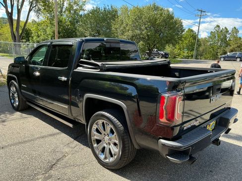 Used 2017 GMC Sierra 1500 Denali w/ Denali Ultimate Package AWD/4WD image 14
