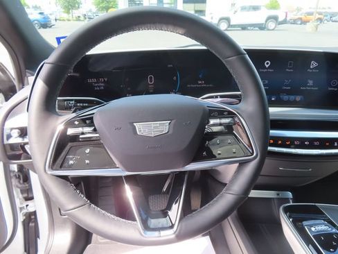 Used 2024 Cadillac Lyriq Sport AWD/4WD image 15