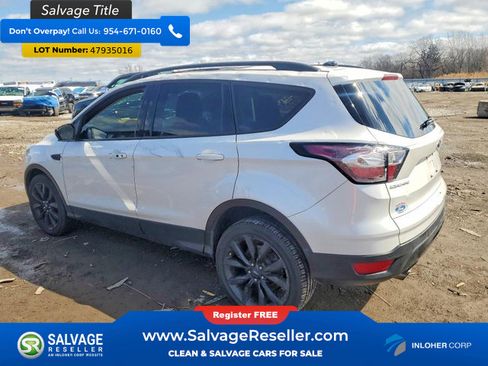 Used 2017 Ford Escape Titanium image 3