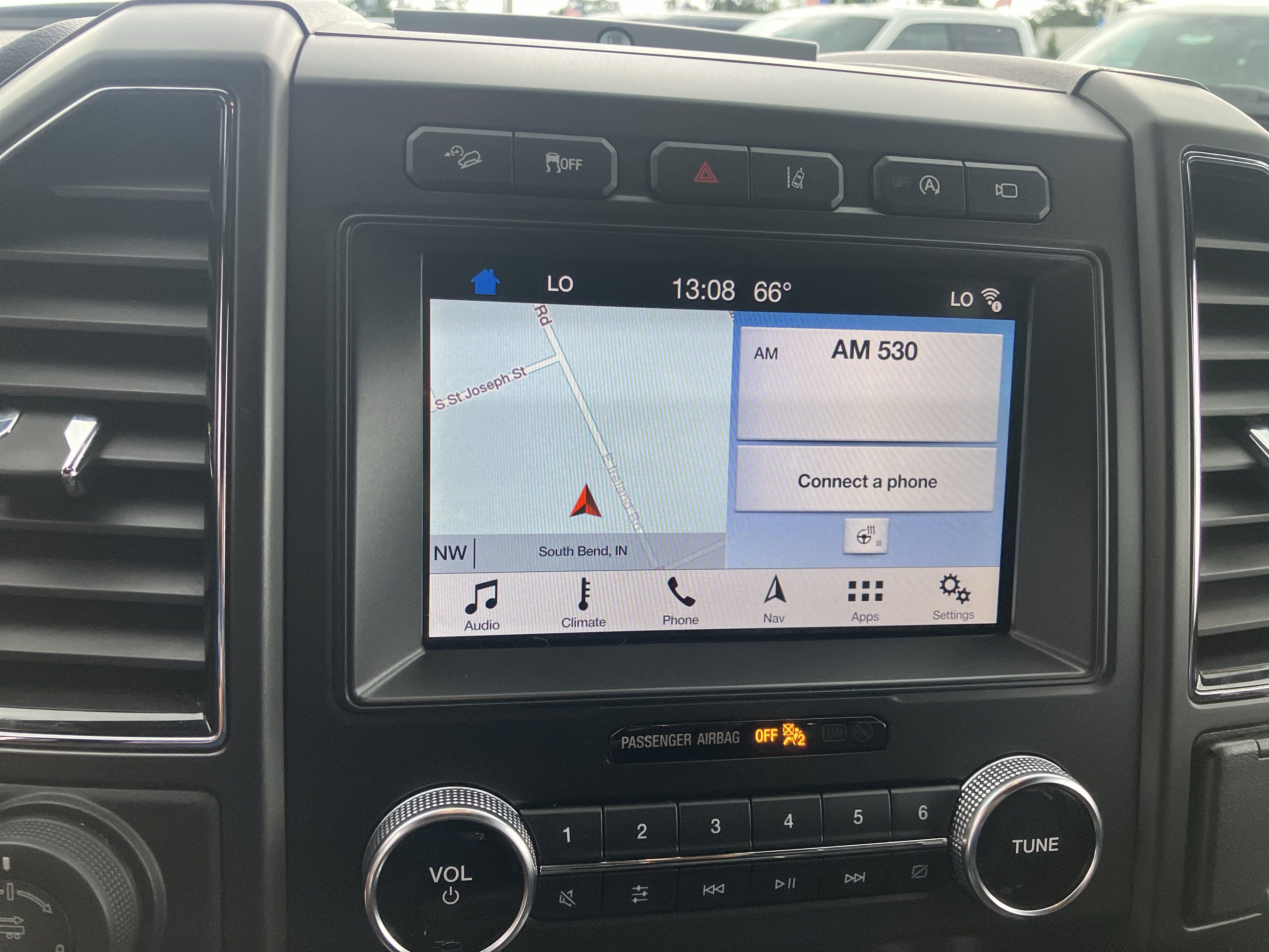 Used 2019 Ford Expedition Limited w/ Equipment Group 302A AWD/4WD image 28
