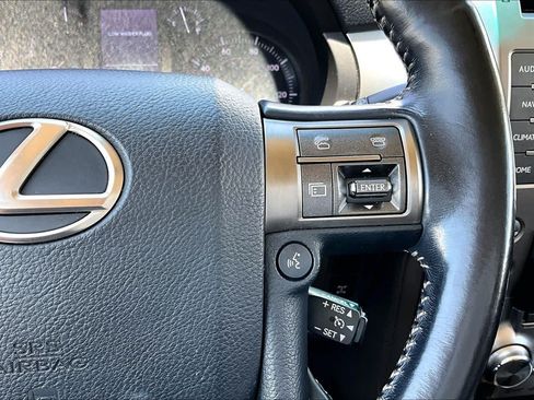 Used 2016 Lexus GX 460 AWD/4WD image 24