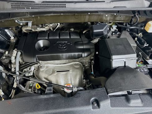 Used 2019 Toyota Highlander LE image 28