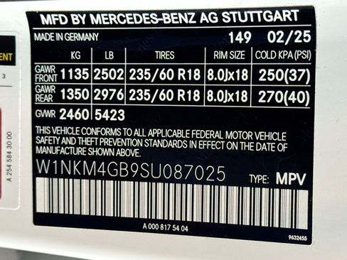 Certified 2025 Mercedes-Benz GLC 300 image 30