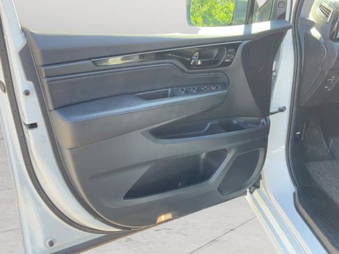 Used 2024 Honda Odyssey Touring image 10