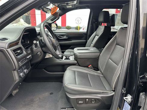 Used 2024 Chevrolet Suburban Premier w/ Premium Package 2 image 35