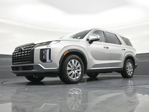 Used 2025 Hyundai Palisade SEL FWD image 24