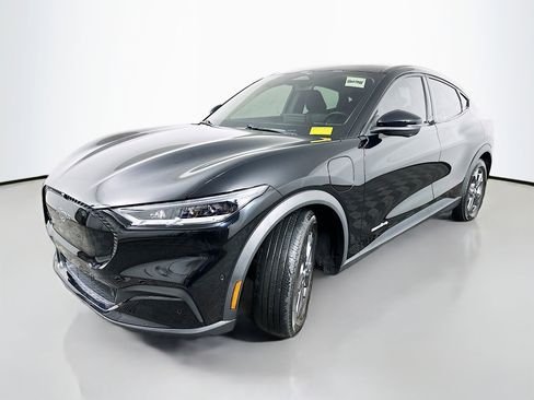 Used 2021 Ford Mustang Mach-E Select w/ Comfort/Technology Package image 3