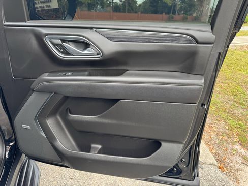 Used 2021 GMC Yukon SLT w/ SLT Premium Package image 38