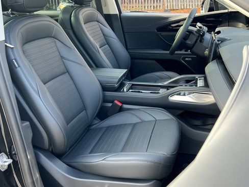 New 2026 Lincoln Nautilus Reserve image 7