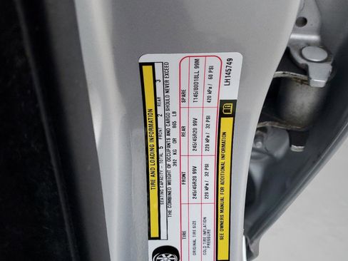 Certified 2020 Chrysler 300 S image 31