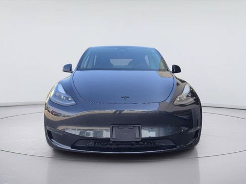 Used 2024 Tesla Model Y Long Range RWD image 8