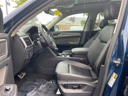 Certified 2023 Volkswagen Atlas SEL R-Line AWD/4WD image 15