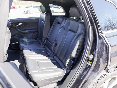 Used 2021 Audi Q7 3.0T Premium Plus w/ Premium Plus Package AWD/4WD image 31