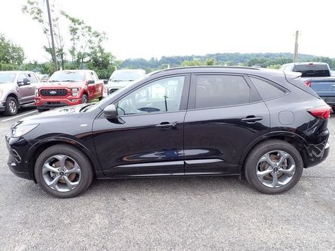 Used 2023 Ford Escape ST-Line w/ Tech Pack #1 AWD/4WD image 2